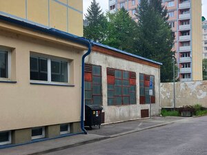 Na predaj: budovu/pozemok v centre, Námestie Slobody, B. Bystrica — foto 4
