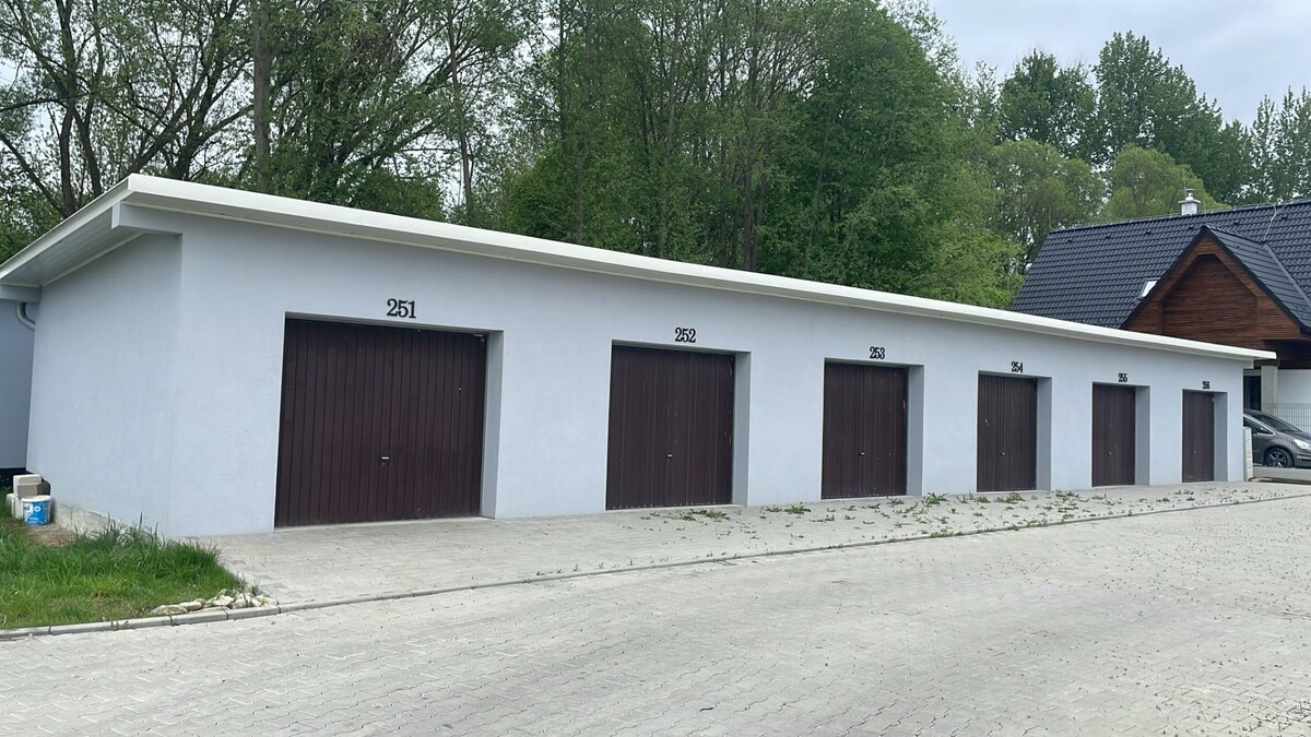 Predaj! garáž v obci Liptovské Kľačany okres Lipt. Mikuláš
