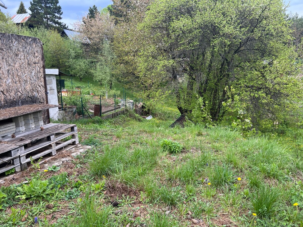 PREDAJ: Záhrada, rozlohou 392 m2 nad Tulskou - Banská Bystrica — foto 4