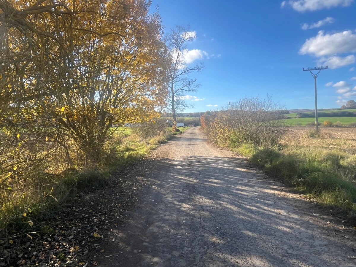 POZEMOK: 2.070 m2, k.ú. Hájniky (Sliač) možnosť výstavby — foto 11
