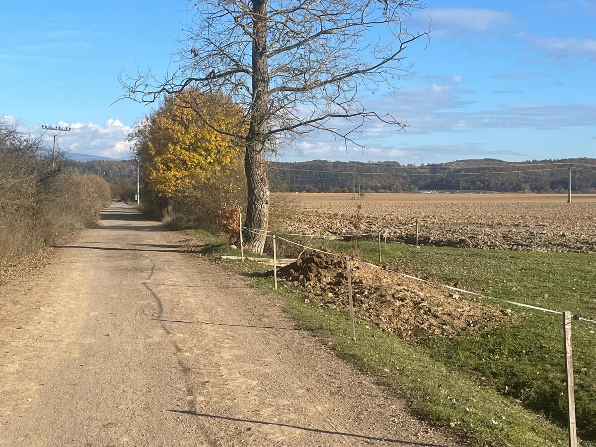 POZEMOK: 2.070 m2, k.ú. Hájniky (Sliač) možnosť výstavby — foto 4