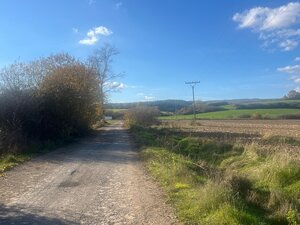 POZEMOK: 2.070 m2, k.ú. Hájniky (Sliač) možnosť výstavby — foto 12