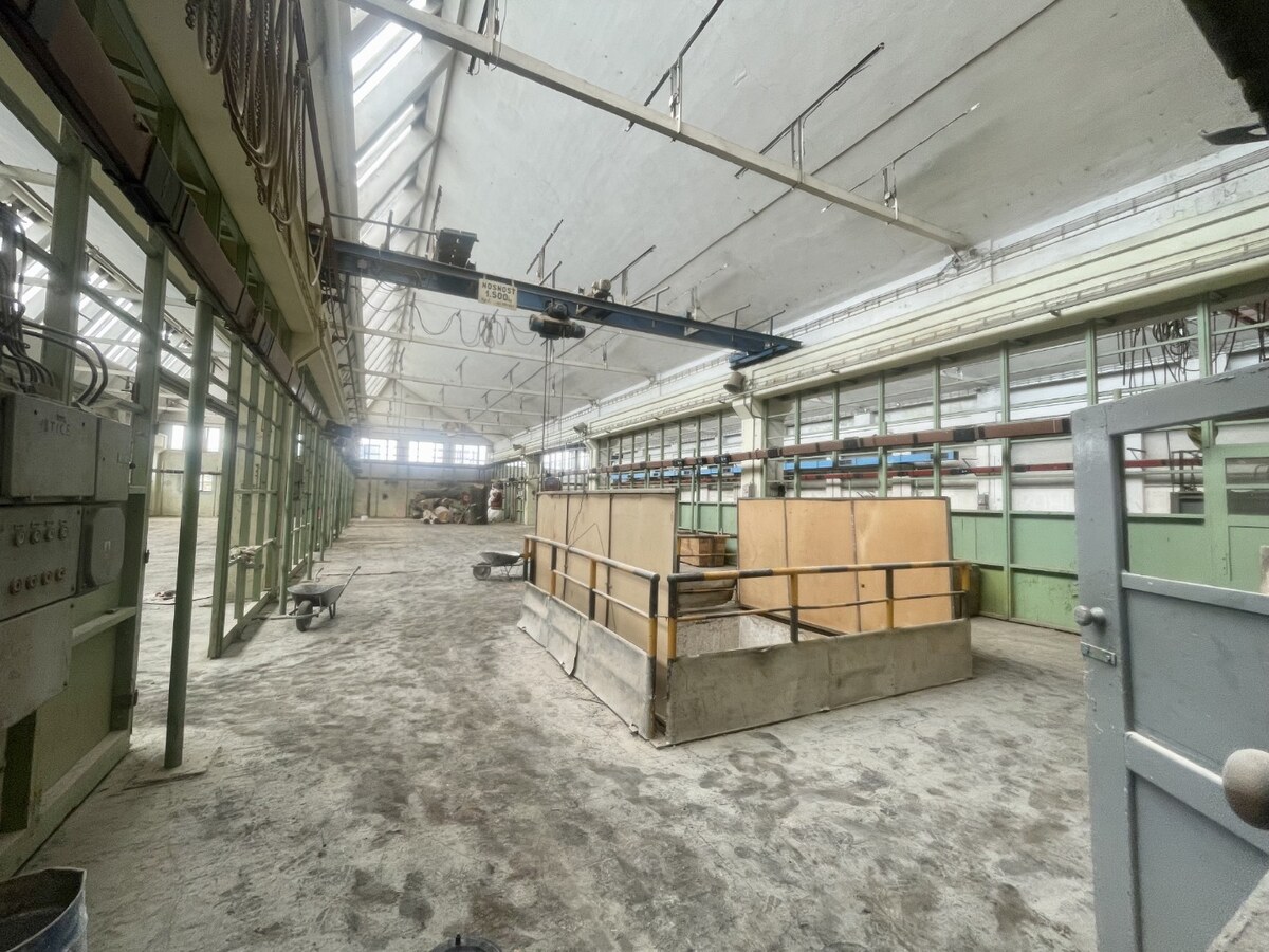 PRENÁJOM: skladový / výrobný priestor v ZŤSke s výťahom a kanceláriami — foto 10