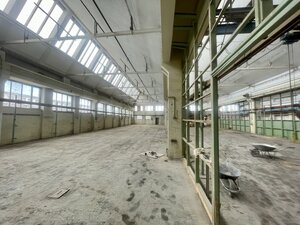 PRENÁJOM: skladový / výrobný priestor v ZŤSke s výťahom a kanceláriami — foto 13