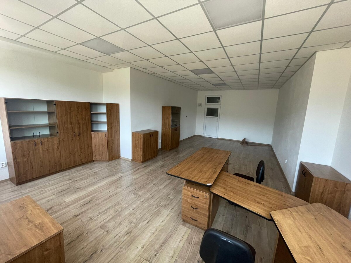 PRENÁJOM: Kancelárske priestory s wc a vlastným parkovaním ZŤS, MT — foto 6