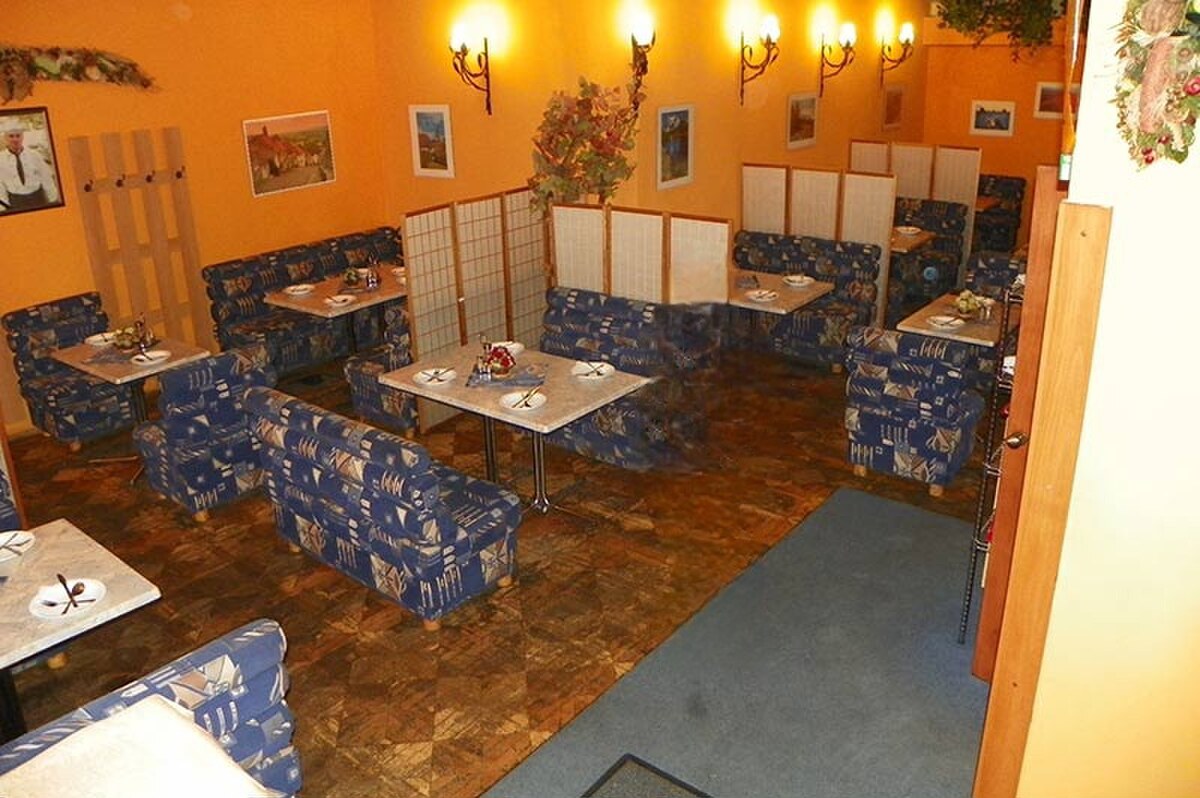 AstonReal:  odstúpenie zabehnutej reštaurácie, Poprad - Centrum — foto 6
