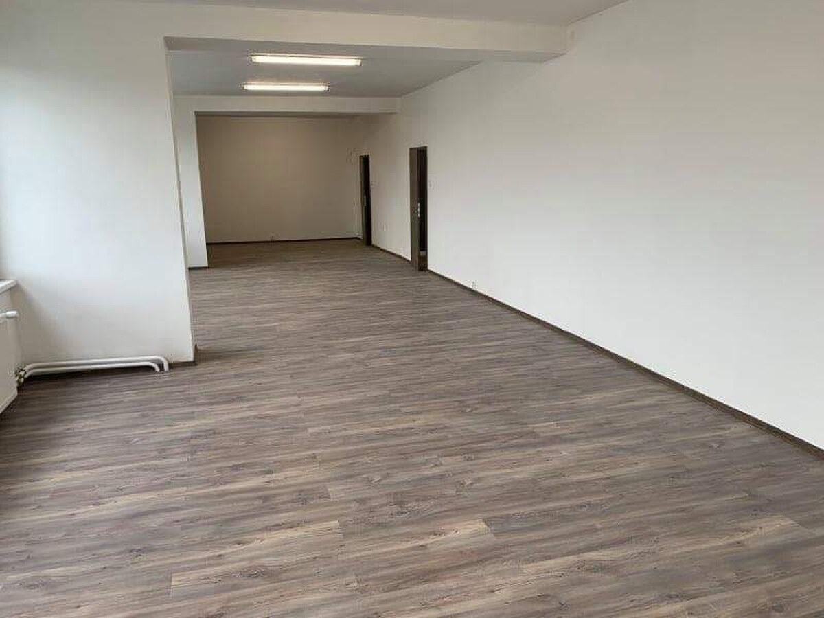 Prenájom: 2 sály (165m2 a 85m2) a šatňa (22m2), Martin - Sever — foto 6