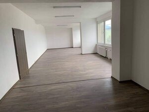 Prenájom: 2 sály (165m2 a 85m2) a šatňa (22m2), Martin - Sever — foto 5