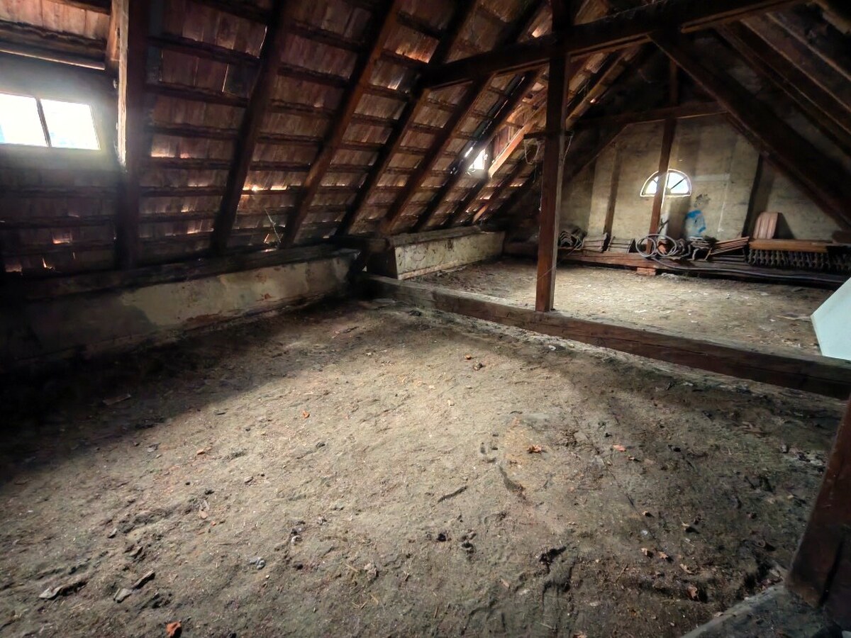 IBA U NÁS! Stavebný pozemok s domom v centre mesta, 745m2, Trenčín — foto 15