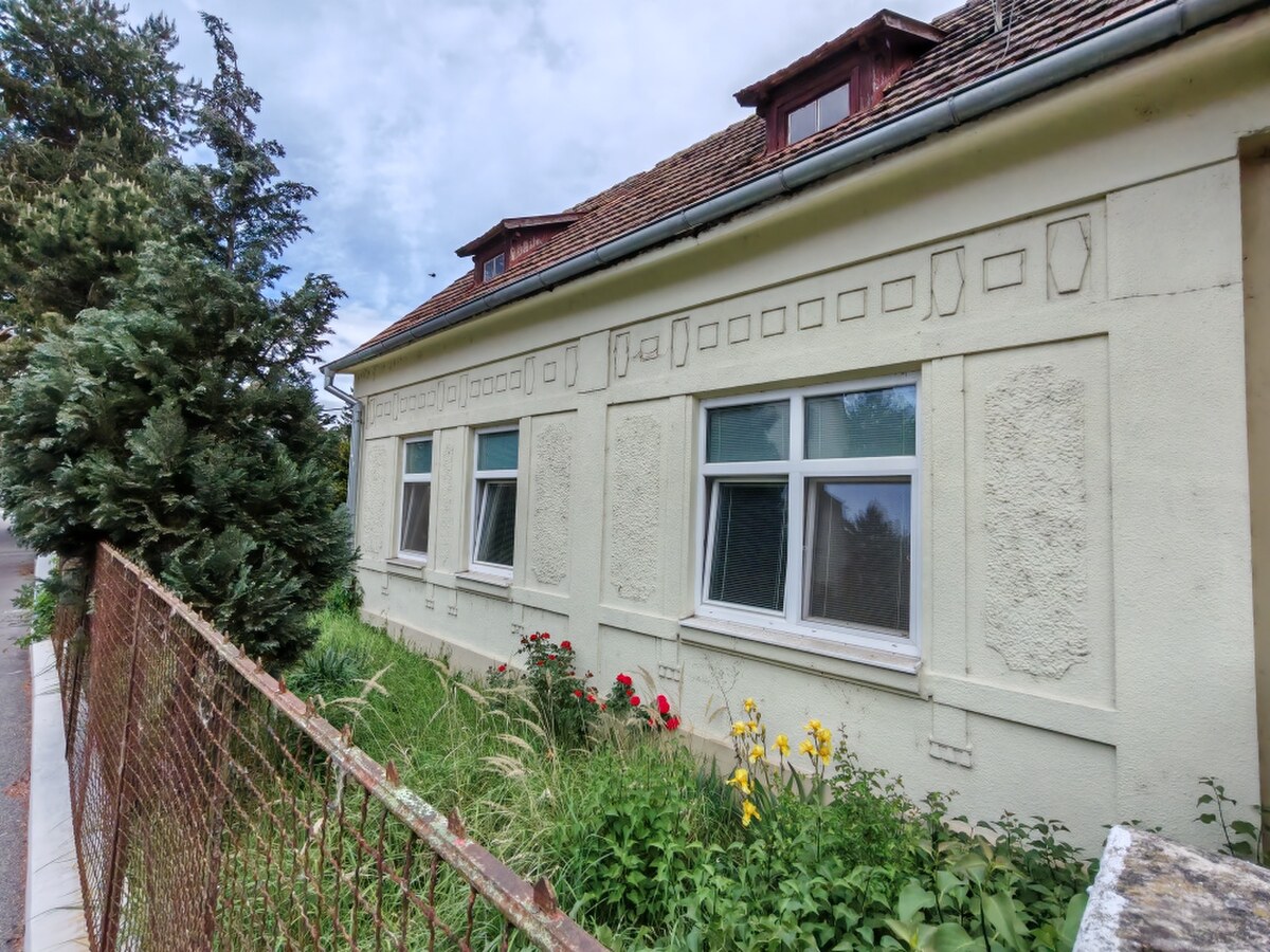 IBA U NÁS! Stavebný pozemok s domom v centre mesta, 745m2, Trenčín — foto 3