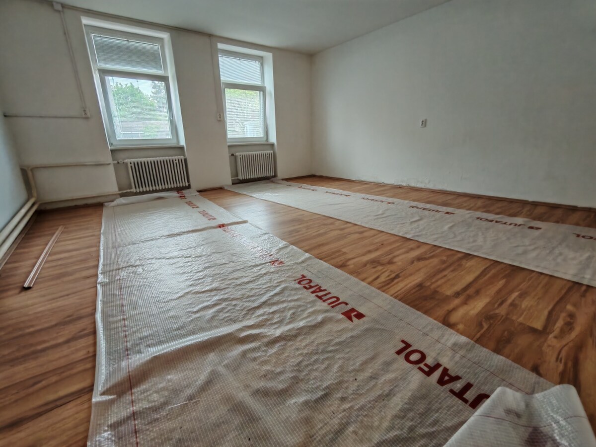 IBA U NÁS! Stavebný pozemok s domom v centre mesta, 745m2, Trenčín — foto 7