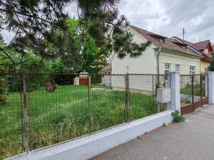 IBA U NÁS! Stavebný pozemok s domom v centre mesta, 745m2, Trenčín — foto 1