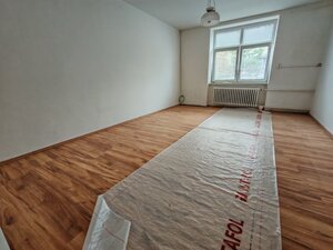 IBA U NÁS! Stavebný pozemok s domom v centre mesta, 745m2, Trenčín — foto 8