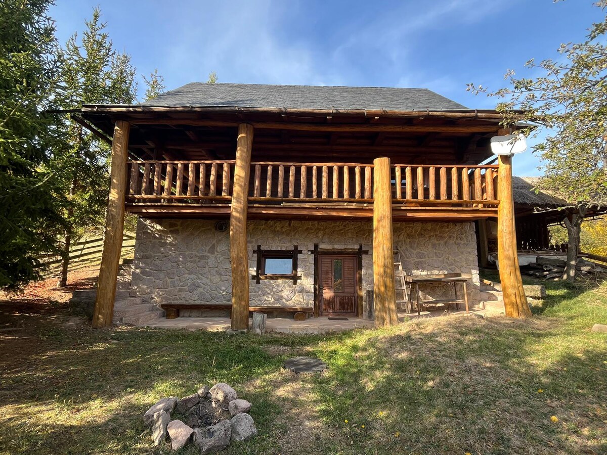 LUXUSNÝ ZRUB VENDELÍN - drevo + kameň, pozemok 3308 m2, NOVÁ BAŇA — foto 16
