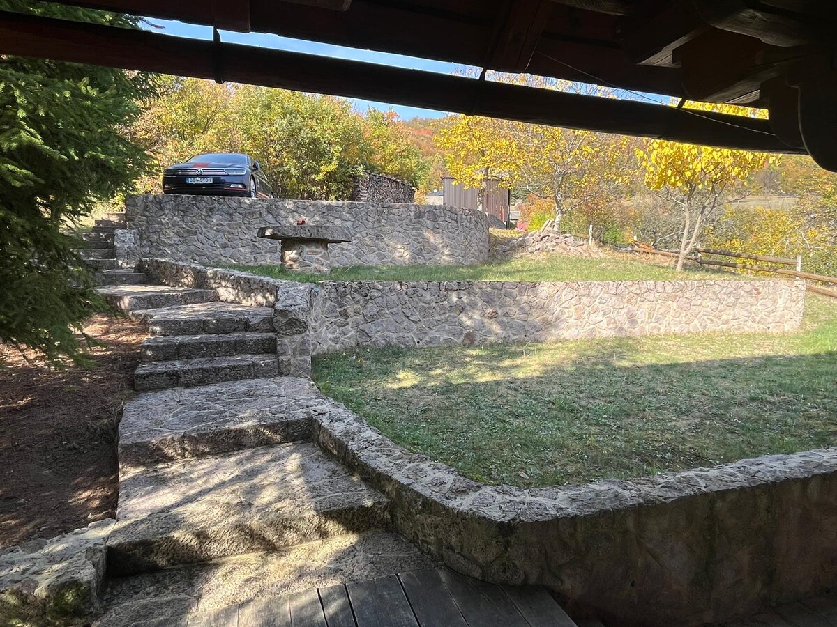 LUXUSNÝ ZRUB VENDELÍN - drevo + kameň, pozemok 3308 m2, NOVÁ BAŇA — foto 23