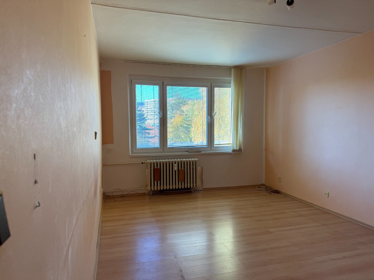 PREDAJ: 2,5 - izb. byt s loggiou 70 m2, ul. Slnečná, Fončorda - B. B. — foto 6