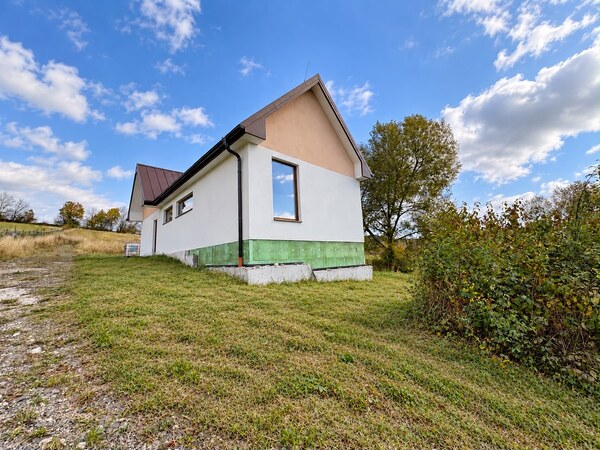 Predaj! Moderný jednopodlažný rodinný dom v obci Liptovský Ondrej