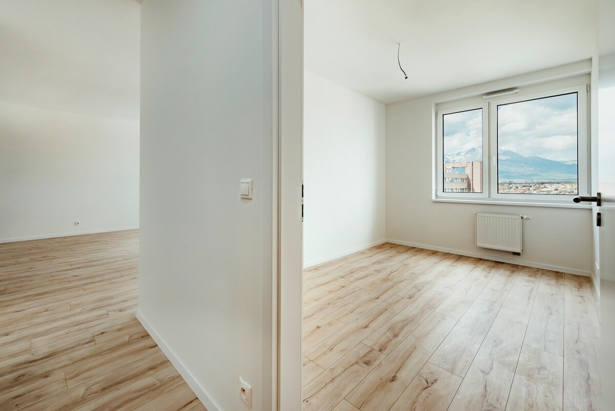 NA PREDAJ 3 IZB. BYTY, Dokončené v ŠTANDARDE, KARPATSKÁ RESIDENCE, PP — foto 10