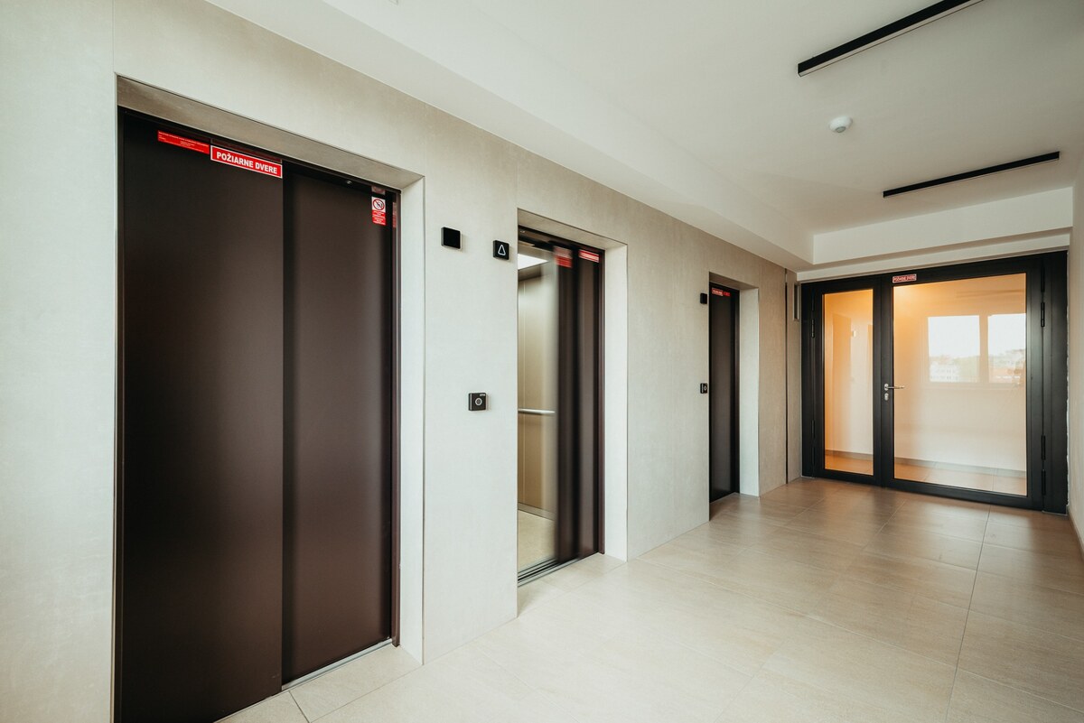 NA PREDAJ 3 IZB. BYTY, Dokončené v ŠTANDARDE, KARPATSKÁ RESIDENCE, PP — foto 18