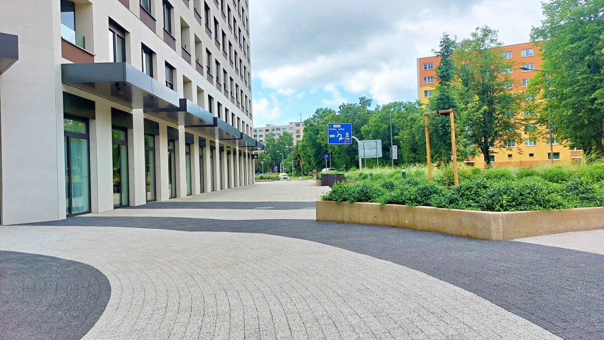 NA PREDAJ 3 IZB. BYTY, Dokončené v ŠTANDARDE, KARPATSKÁ RESIDENCE, PP — foto 23