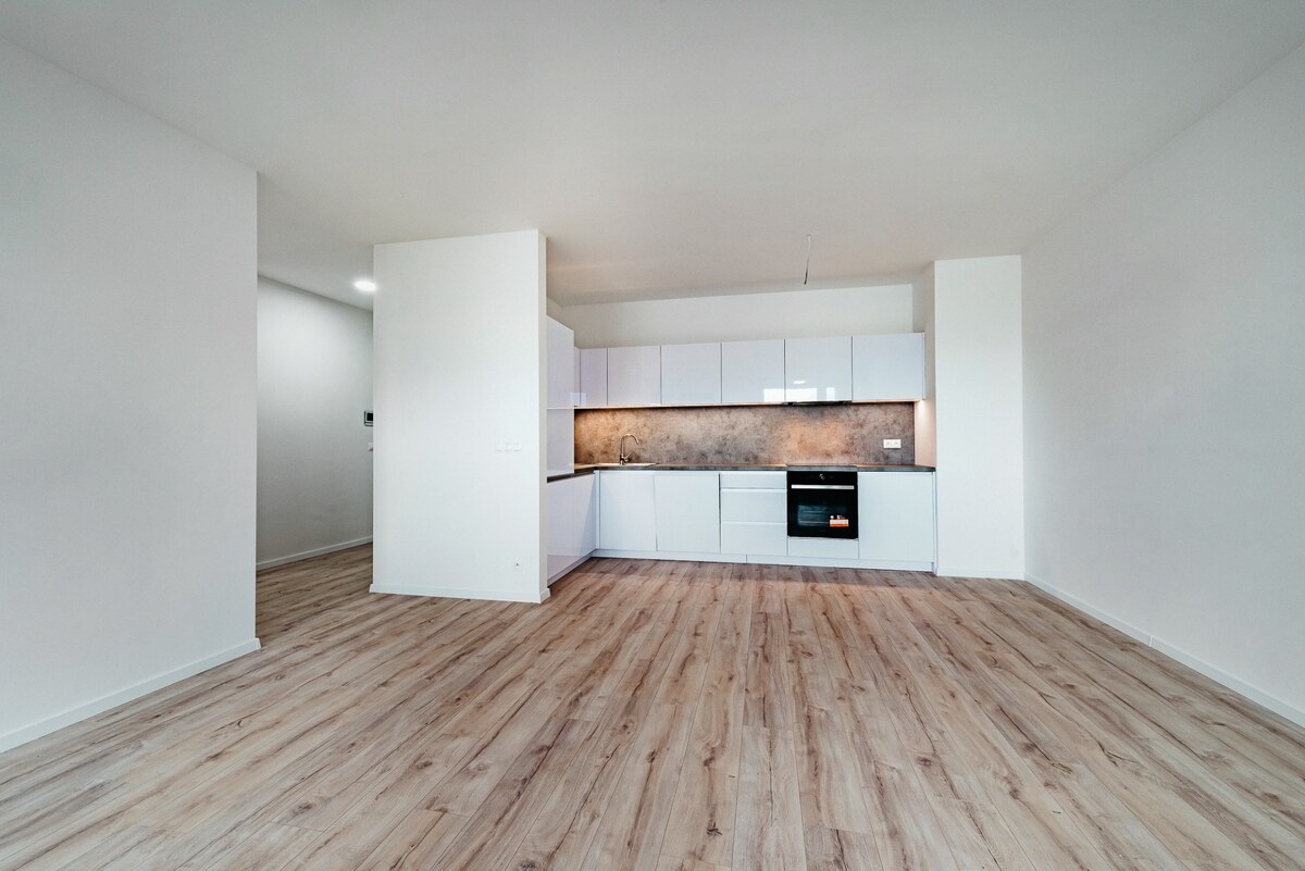 NA PREDAJ 3 IZB. BYTY, Dokončené v ŠTANDARDE, KARPATSKÁ RESIDENCE, PP — foto 5