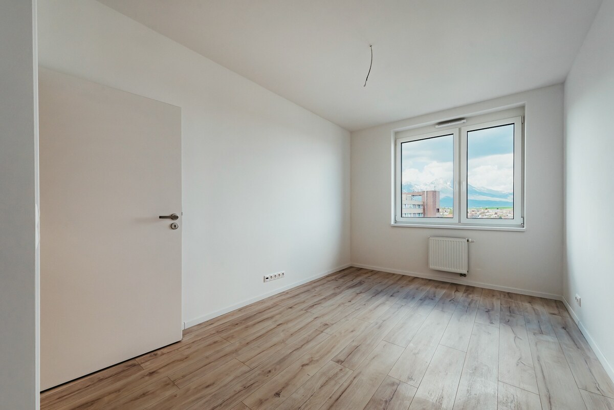 NA PREDAJ 3 IZB. BYTY, Dokončené v ŠTANDARDE, KARPATSKÁ RESIDENCE, PP — foto 9