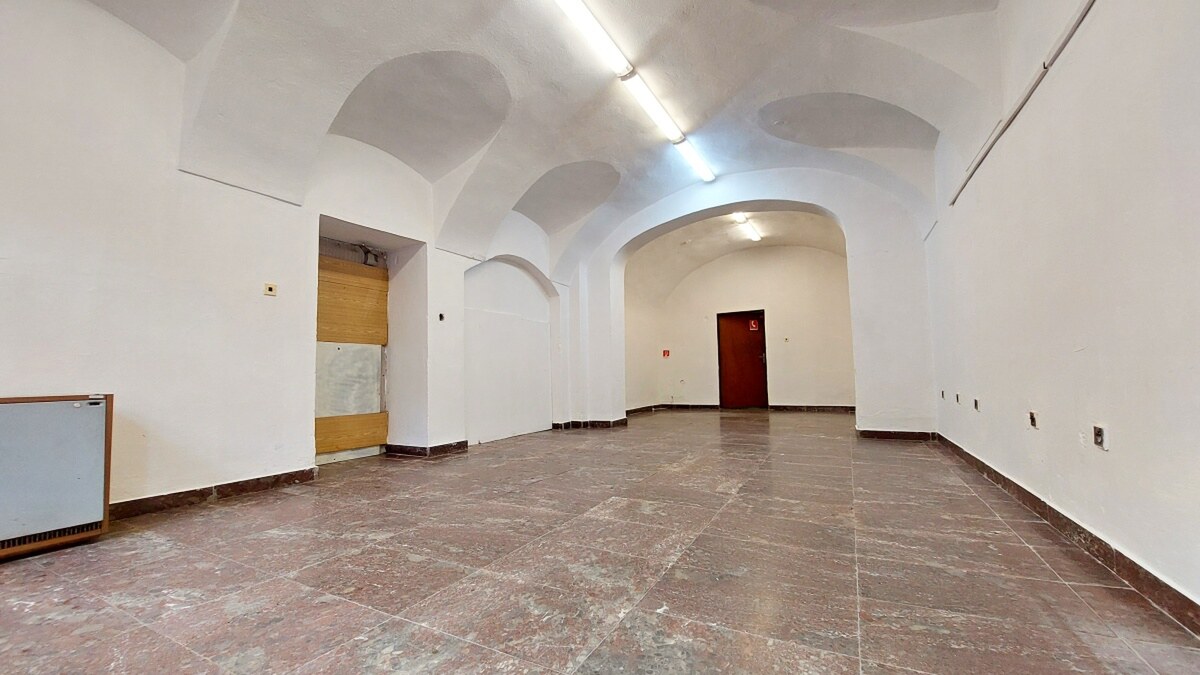NA PRENÁJOM PRIESTORY NA HLAVNEJ ul. PREŠOV. — foto 3