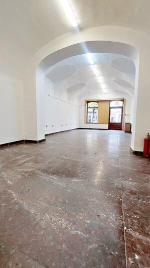 NA PRENÁJOM PRIESTORY NA HLAVNEJ ul. PREŠOV. — foto 6