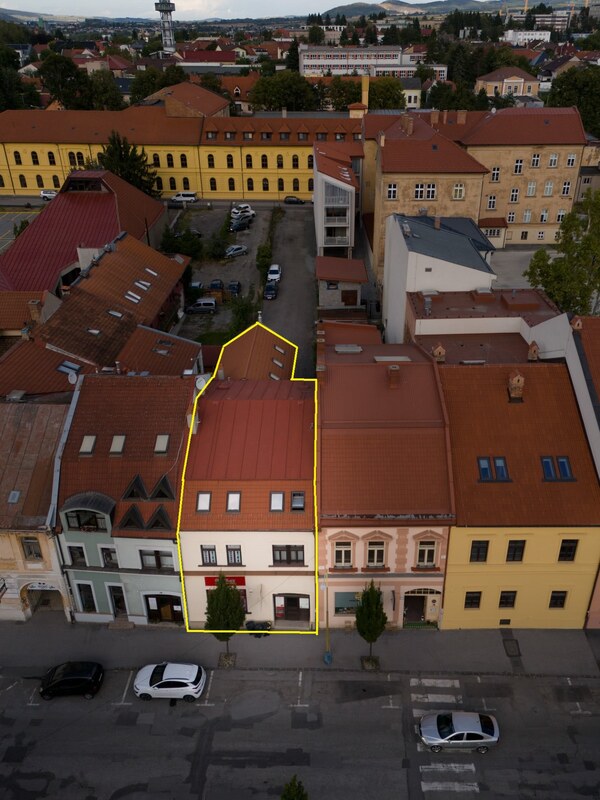NA PREDAJ BUDOVA na ul. SLOVENSKÁ s prenajatými PRIESTORMI.