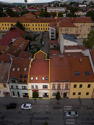 NA PREDAJ BUDOVA na ul. SLOVENSKÁ s prenajatými PRIESTORMI. — foto 1
