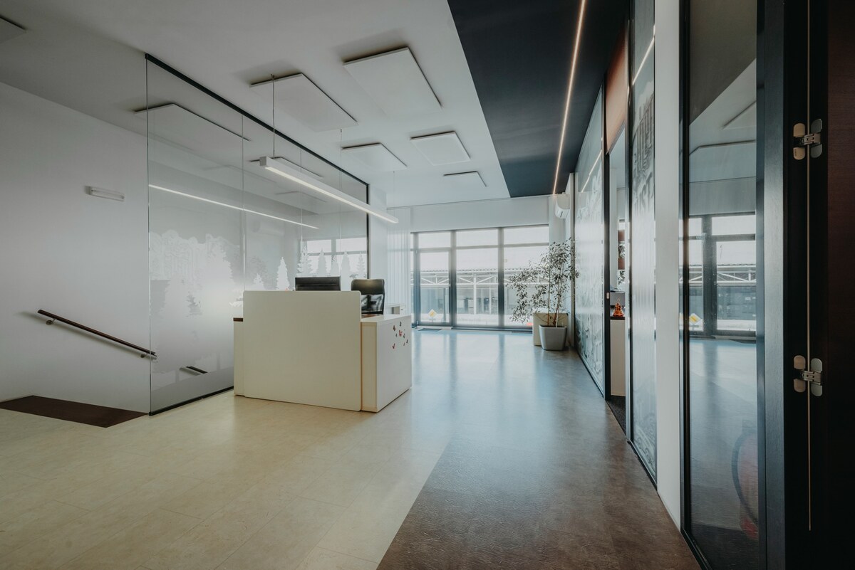 NA PRENÁJOM REPREZENTATÍVNE PRIESTORY 215,29 M2, STANICA – SOLIVARIA — foto 5