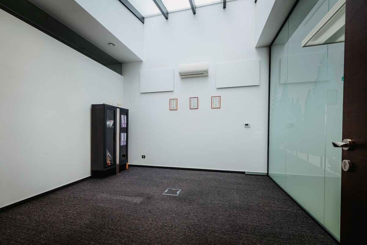 NA PRENÁJOM REPREZENTATÍVNE PRIESTORY 215,29 M2, STANICA – SOLIVARIA — foto 8