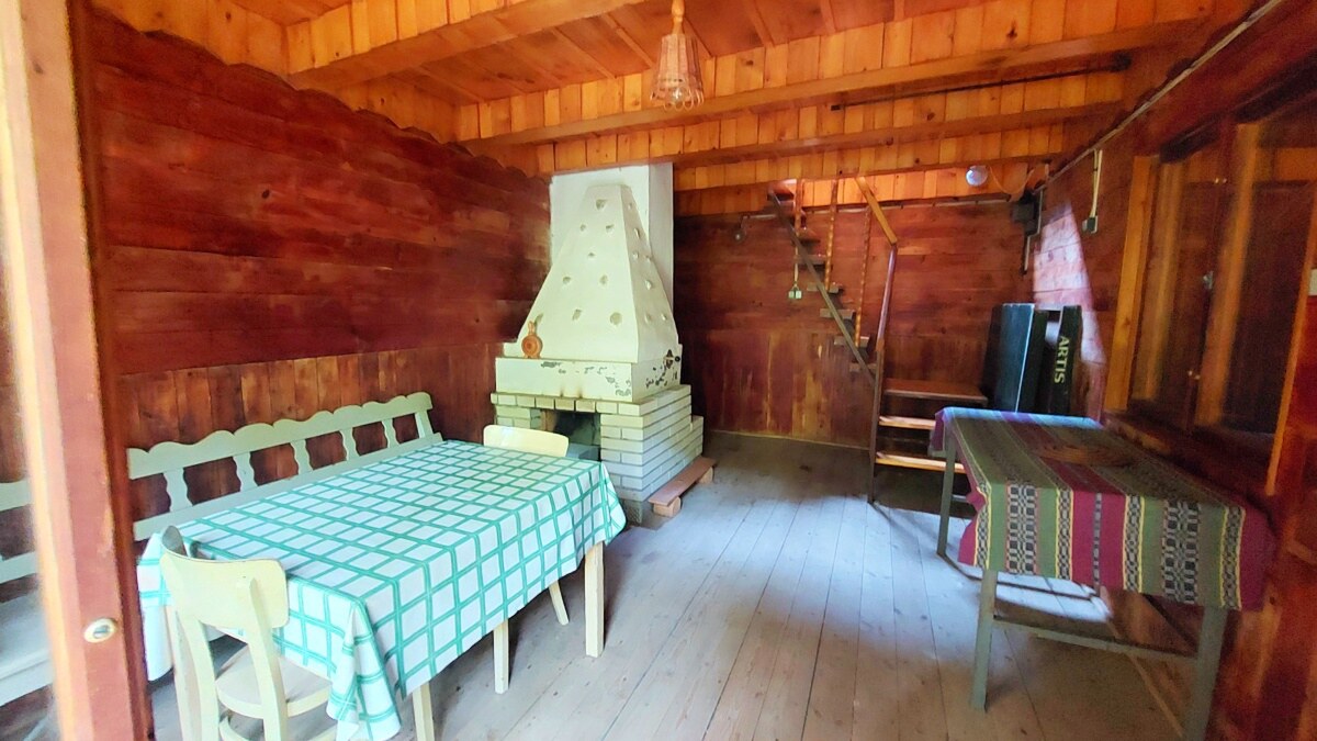 NA PREDAJ pekná CHATKA PRIAMO V LESE, ŠIBA, okr. Bardejov — foto 7