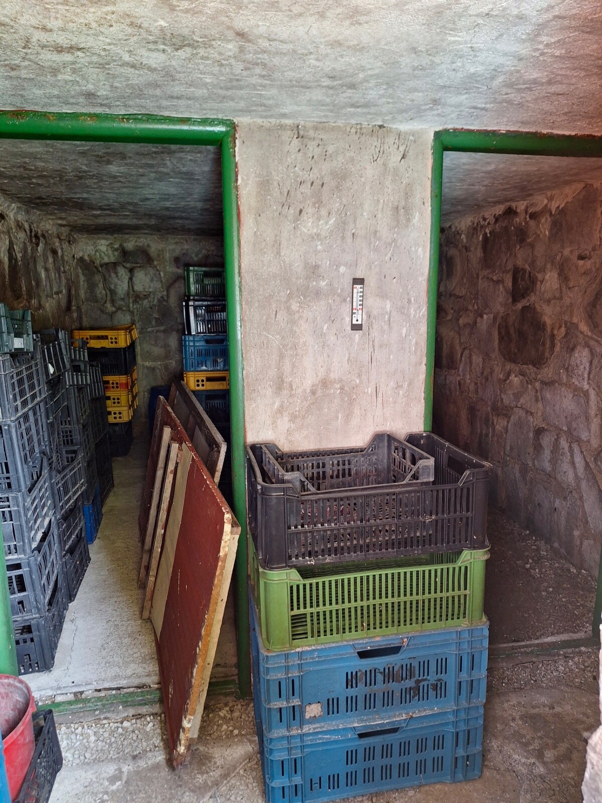 Na predaj pozemok 973 m² s chatkou a studňou, Kokošovce pri Prešove — foto 18