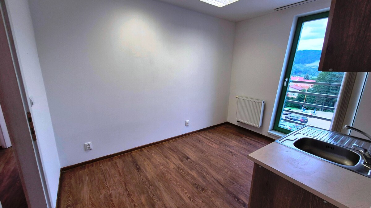 NA PREDAJ NEBYTOVÝ PRIESTOR, 105m2, CENTRUM; — foto 14