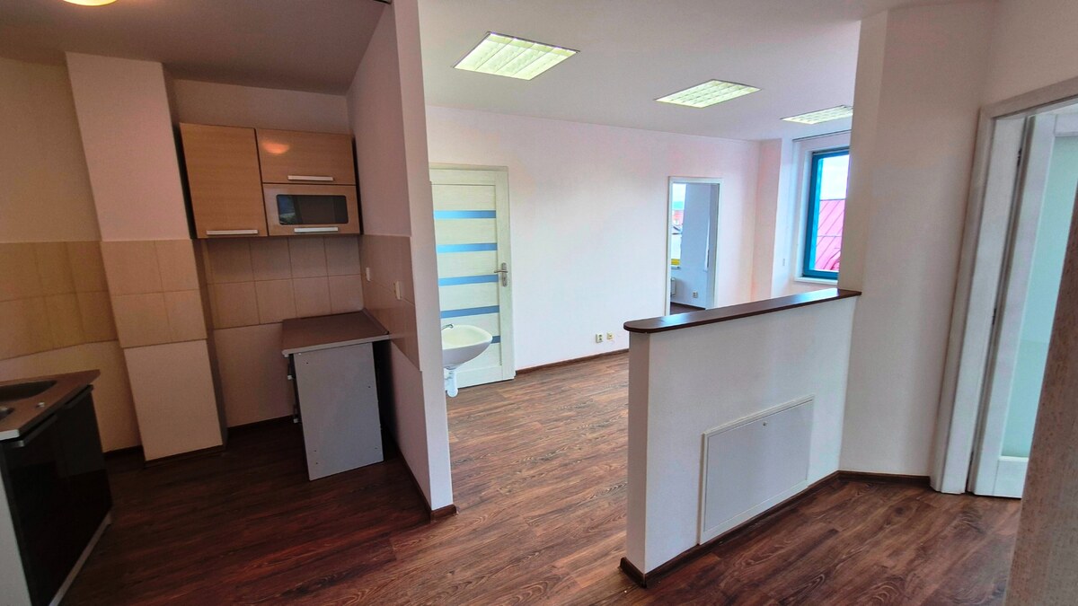 NA PREDAJ NEBYTOVÝ PRIESTOR, 105m2, CENTRUM; — foto 15