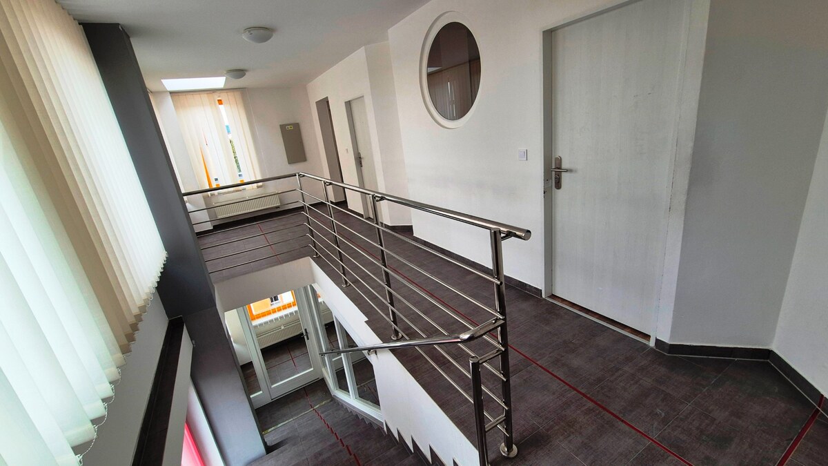 NA PREDAJ NEBYTOVÝ PRIESTOR, 105m2, CENTRUM; — foto 4