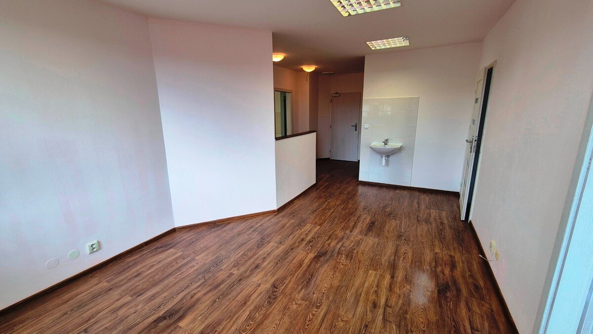 NA PREDAJ NEBYTOVÝ PRIESTOR, 105m2, CENTRUM; — foto 6