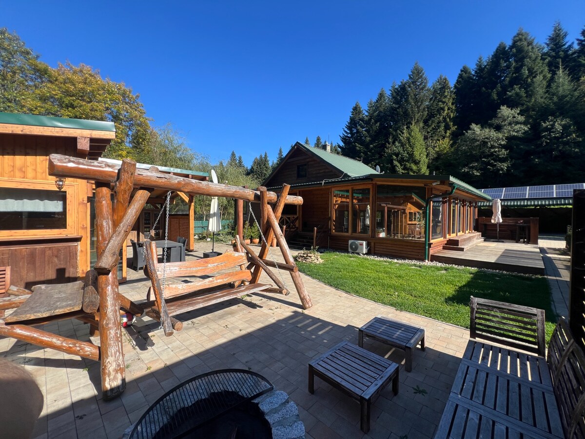 Rezervované | Celoročná chata so saunou a vlastnou elektrárňou,3 500m2 — foto 24