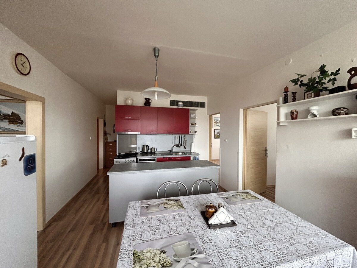 NA PREDAJ  3-IZBOVÝ BYT S BALKÓNOM, 72m2,SÍDLISKO 3, PREŠOV — foto 2