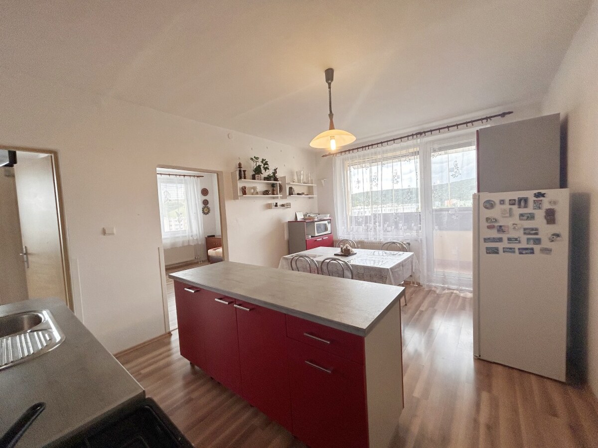 NA PREDAJ  3-IZBOVÝ BYT S BALKÓNOM, 72m2,SÍDLISKO 3, PREŠOV — foto 7