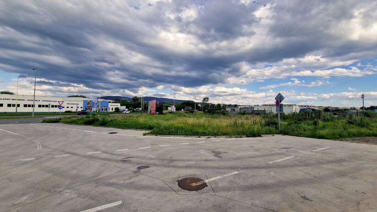 POZEMOK, ĽUBOTICE, PREŠOVSKÁ, PRE TVOJ SHOWROOM! — foto 6