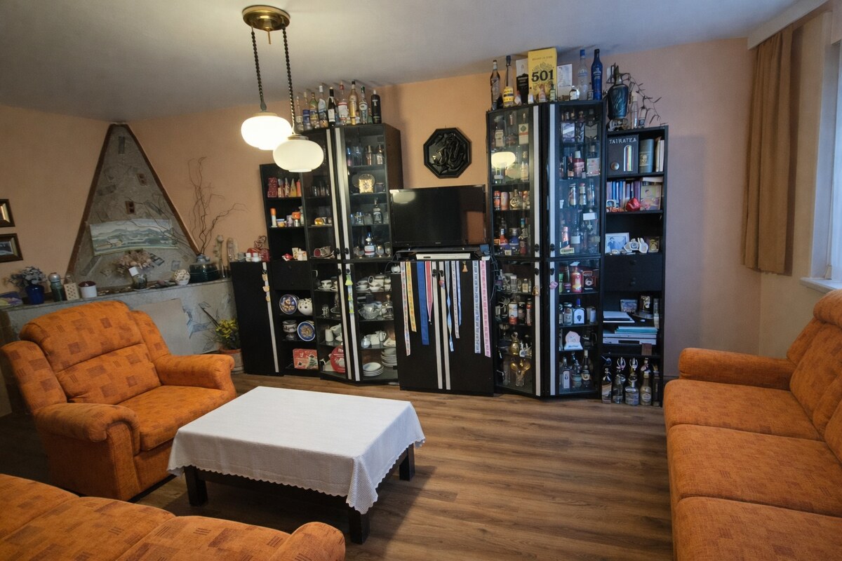 3 IZBOVÝ BYT, KUMBÁL, PÔVODNÝ STAV, 80m2;REZERVOVANÉ; — foto 2