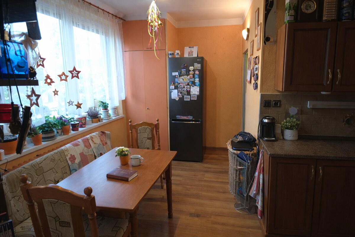 3 IZBOVÝ BYT, KUMBÁL, PÔVODNÝ STAV, 80m2;REZERVOVANÉ; — foto 4