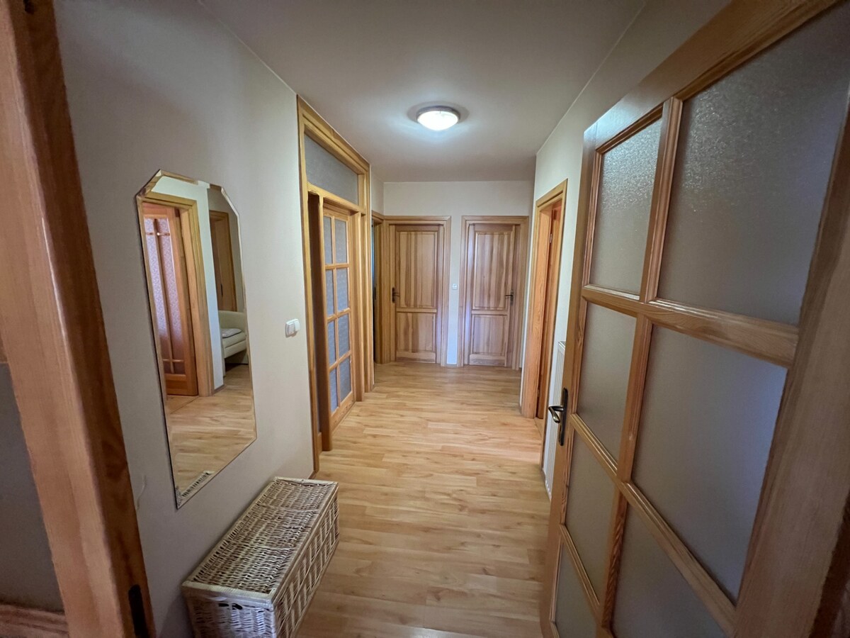 Rodinný dom s garážou a veľkorysou dispozíciou | SL — foto 7
