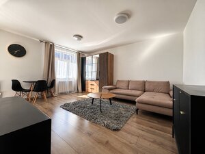 PRENÁJOM | Moderný 2-izbový byt s balkónom a parkovaním – SL — foto 4