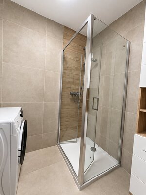 PRENÁJOM | Moderný 2-izbový byt s balkónom a parkovaním – SL — foto 9