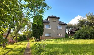 RODINNÝ DOM S VEĽKÝM POZEMKOM V OBCI TULČÍK, 2102 m2 — foto 1