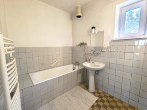 RODINNÝ DOM S VEĽKÝM POZEMKOM V OBCI TULČÍK, 2102 m2 — foto 6