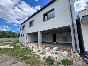Nová 2-podlažná administratívno-obchodná budova – Lipany — foto 2